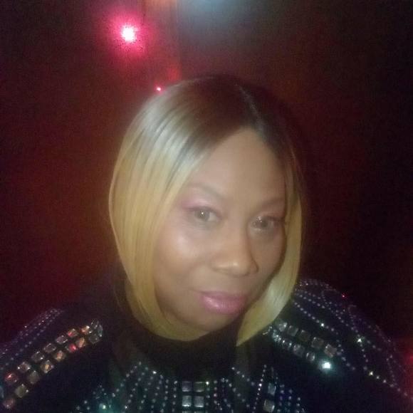 Meet your Posher, Kim - Picture 1 of 1